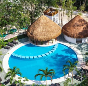 13 Casa con Alberca Puerto Morelos Selva Escondida